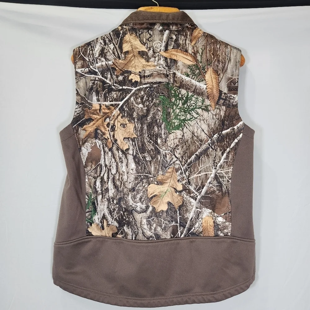 Magellan Outdoors Brown and Green Camouflage Vest